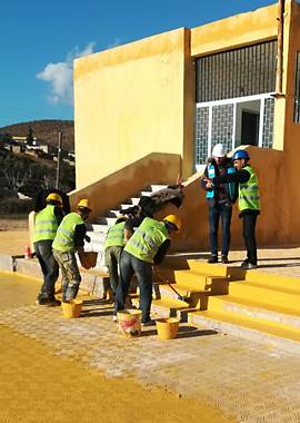 1-	ترميم مدارس في منطقة عفرين ( كفرصفرة – الصناعة – كوركان – دير بلوط )